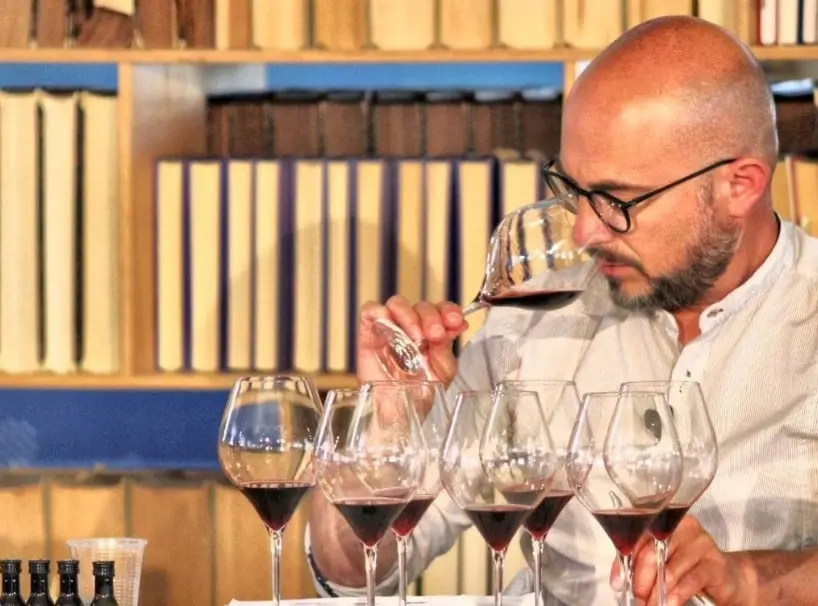 Pranzo di Natale, quali vini scegliere: i consigli di Filippo Bartolotta, il sommelier degli Obama