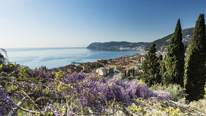 Alassio, i 70 anni del Muretto e l'Orto Rampante di Renzo Piano