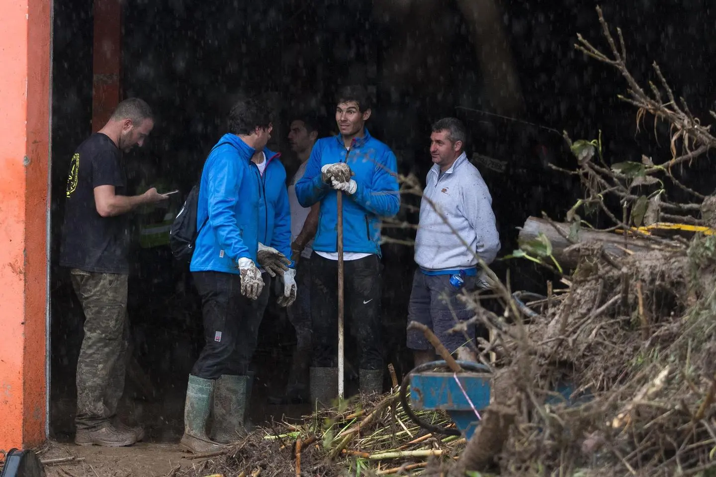 Alluvione a Maiorca, 12 morti. Rafa Nadal tra i soccorritori