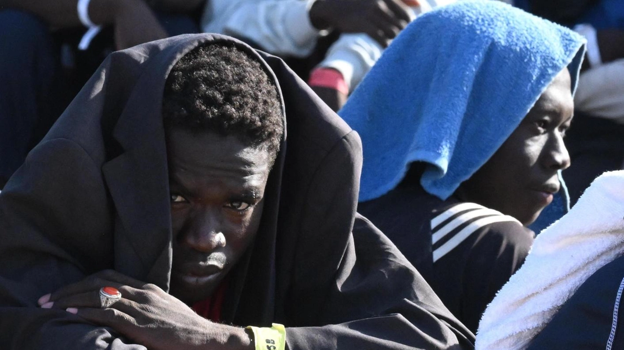 Cauzione migranti. Cinquemila euro per evitare il Cpr . Pd e M5s: vergogna