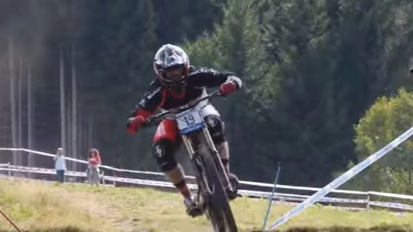 Mondiali di mountain bike, un momento di down hill (Youtube)