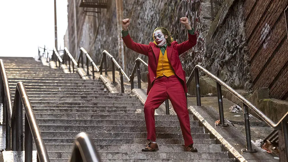 Le scale di Joker, una pericolosa attrazione turistica?