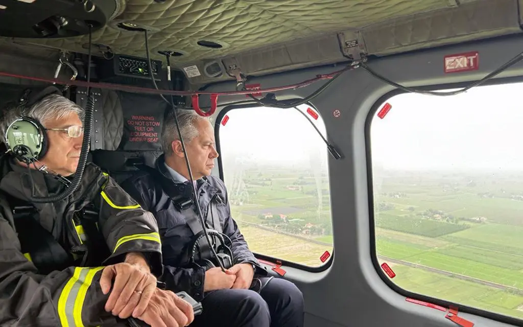 Alluvione Emilia-Romagna, il Cdm martedì. Leo: “Stop ad adempimenti tributari”. Meloni: “Il governo c’è”