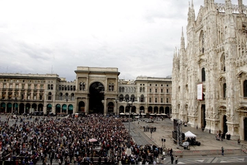 Cosa vuol dire funerali di Stato: per chi sono previsti, come funzionano e chi paga