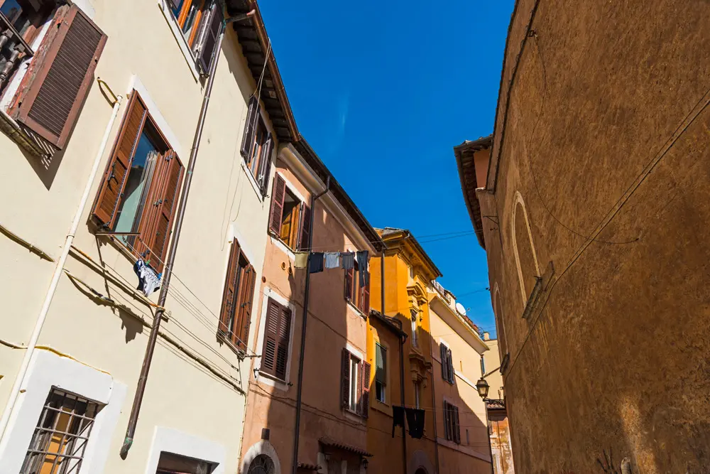 Previsioni meteo, venerdì anticiclone persistente. Clima anomalo nel weekend