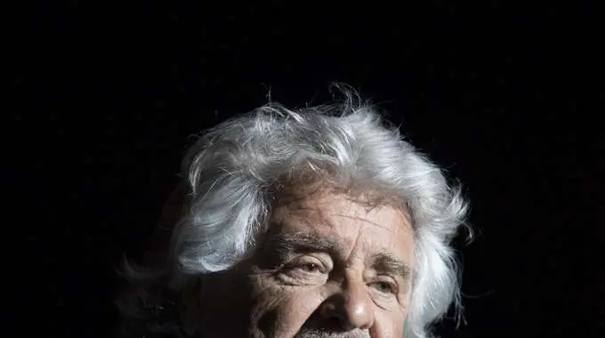 Grillo atteso a manifestazione Pantheon