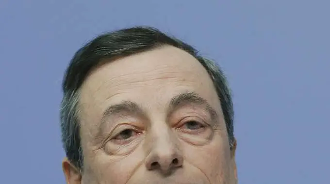 Draghi, Bce sta abbattendo tassi