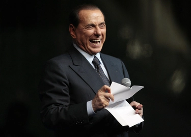 Le barzellette di Berlusconi, croce e delizia del Cavaliere: “Piacere Mohamed Esposito”