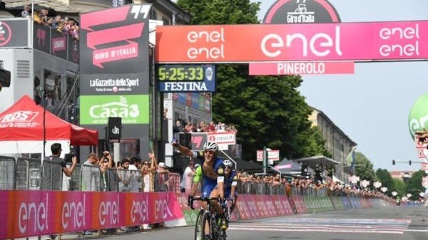 Trentin vice a Pinerolo (Giro)