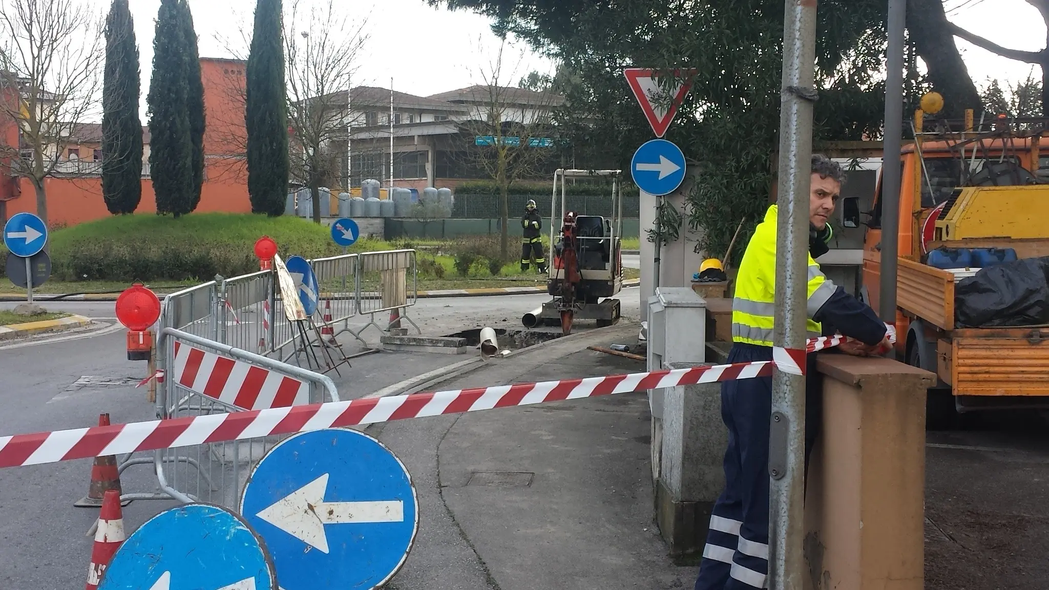 Paura per una fuga di gas in via del Bosco