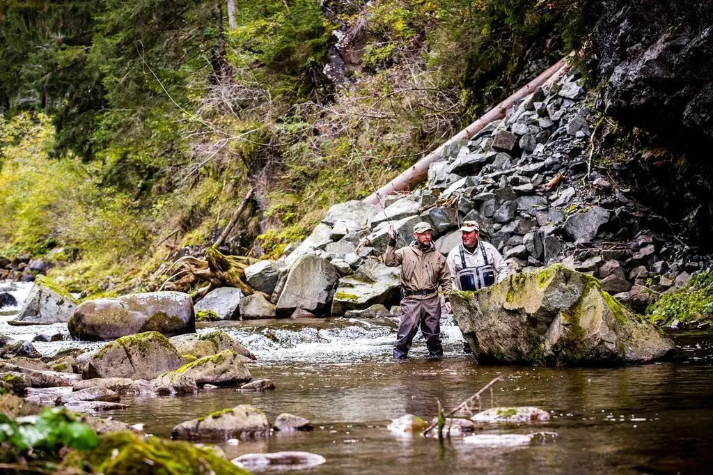 Catturati dalla magia: in Trentino la pesca è emozione