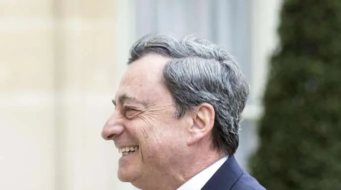 Draghi, risolvere problemi banche