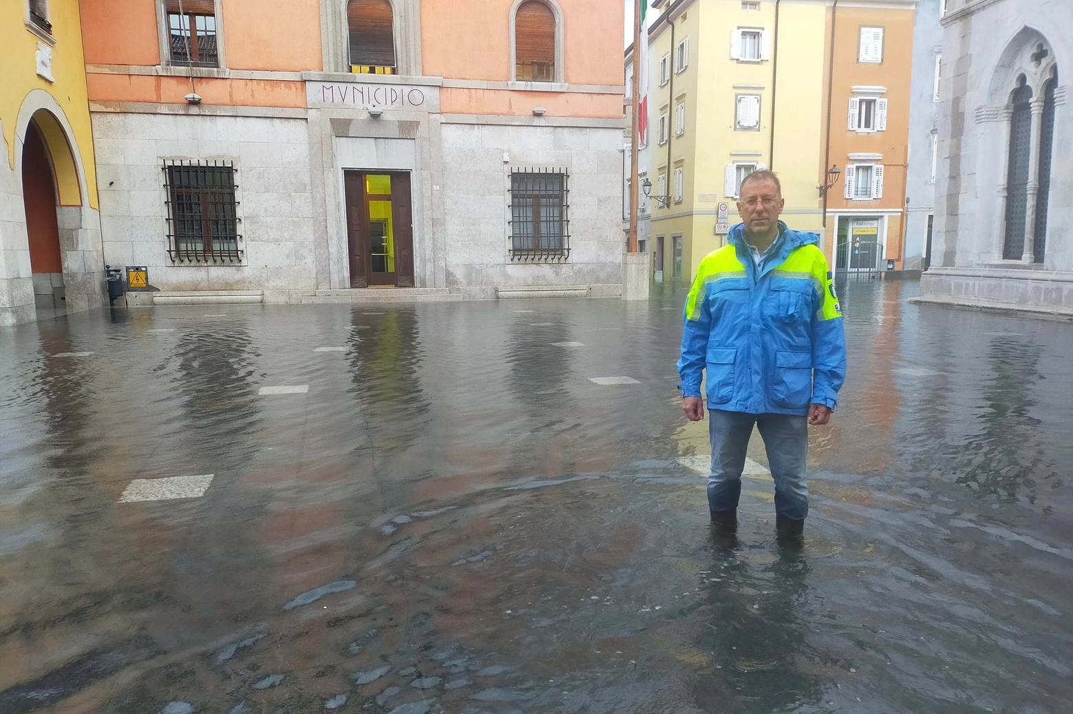 Il centro storico di Muggia allagato, il sindaco Paolo Polidori aggiorna sulla situazione via Fabcebook