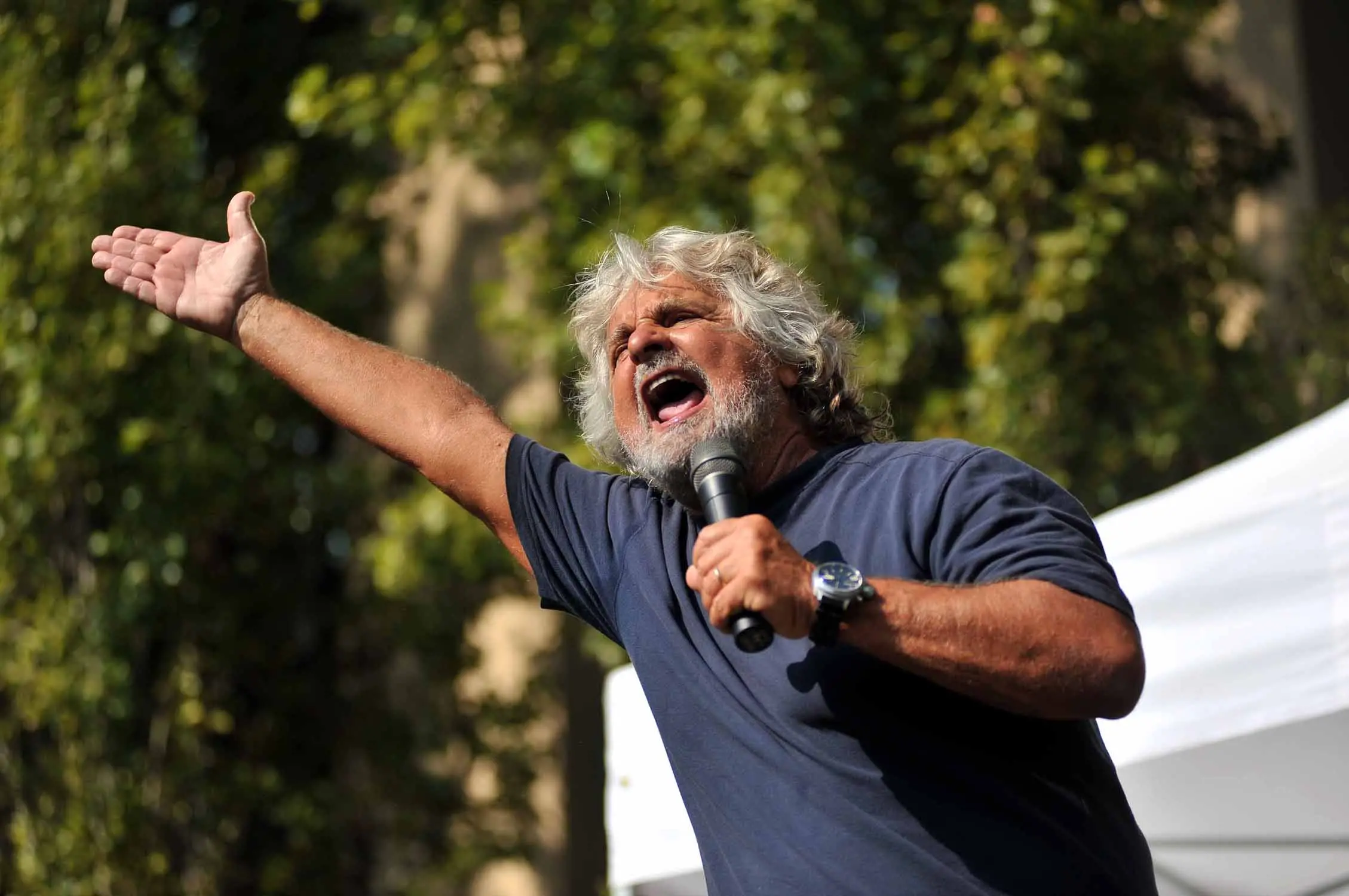 Sì alla Tav, Beppe Grillo s'infuria (ma fa post sul fotovoltaico)