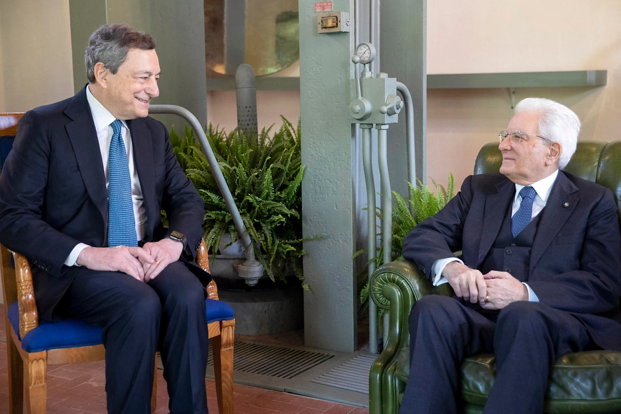 Mattarella e Draghi a Sorrento (Ansa)