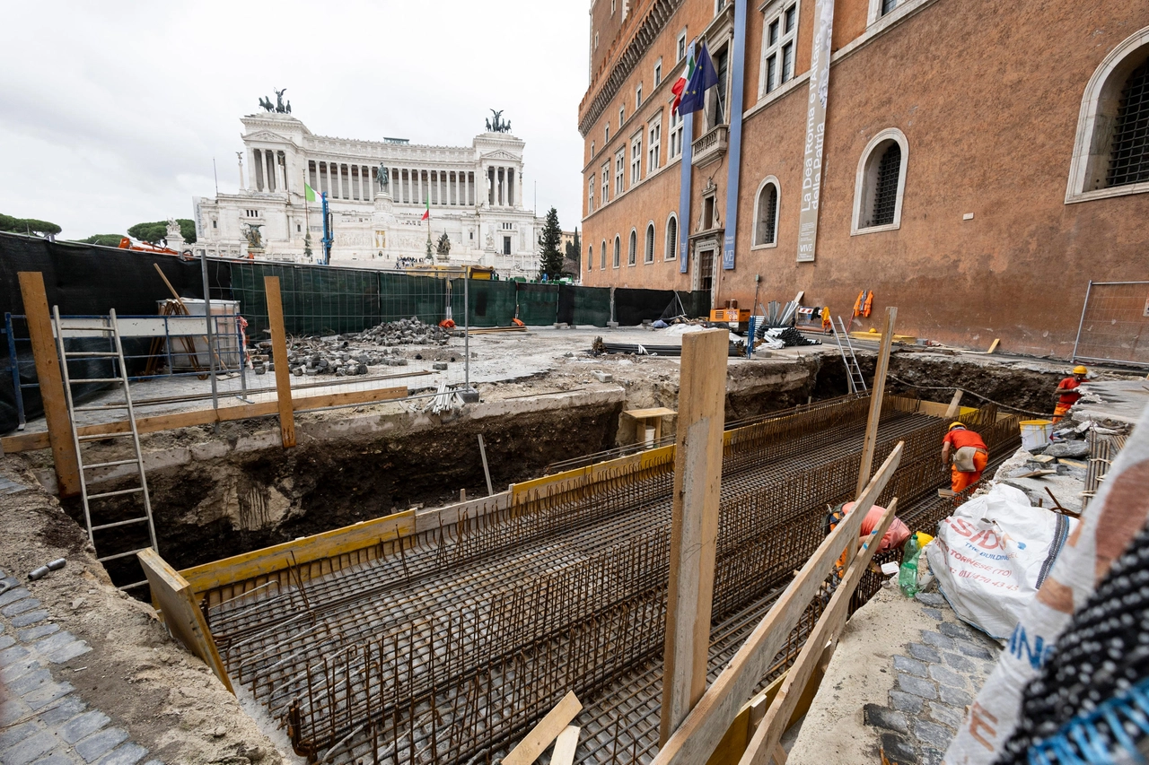 Piazza Venezia,da venerdì via fermata bus e cambio viabilità