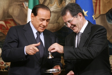 Berlusconi e la sinistra, c’eravamo tanto odiati. Chi erano i nemici giurati del Cav
