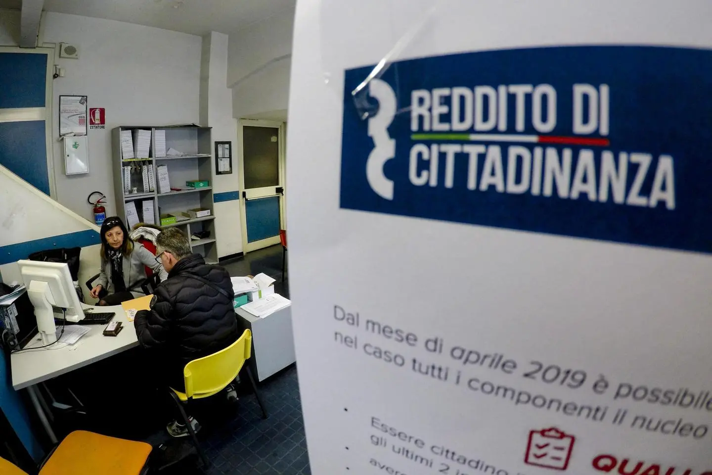 Reddito di cittadinanza, stop alle domande online