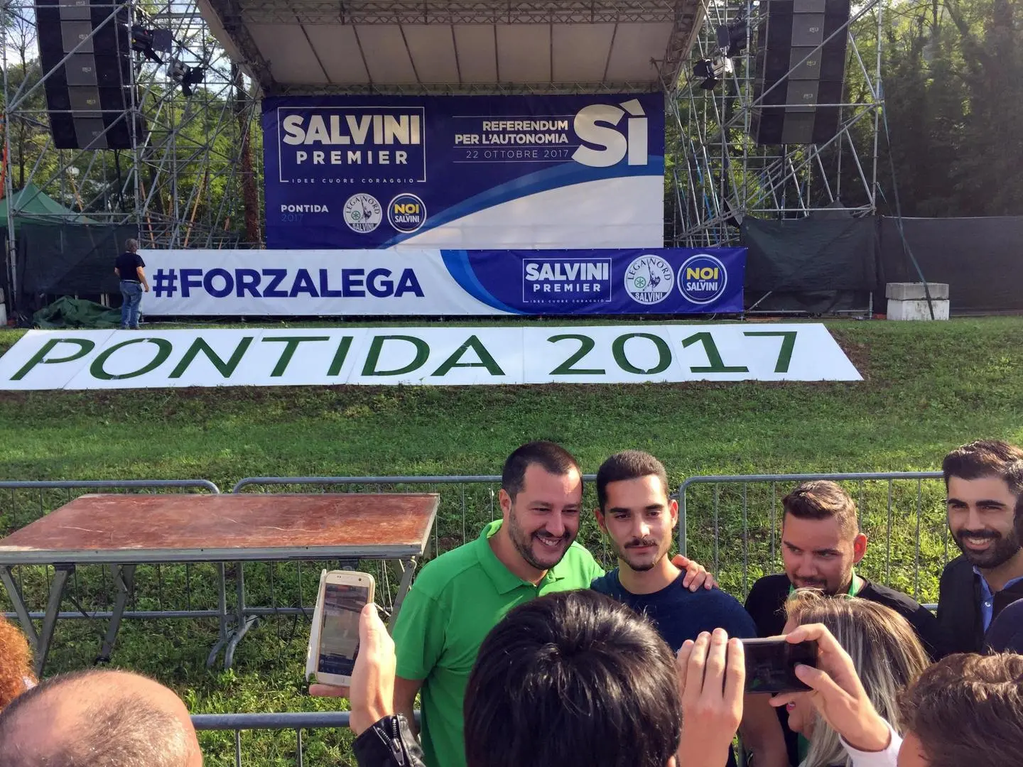 Pontida, Salvini presenta il raduno leghista. Bossi non parlerà