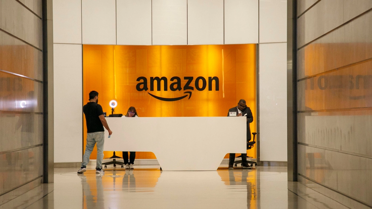 La sede Amazon a New York (Ansa)