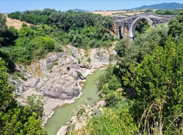 Terme e antiche vie d'acqua: alla scoperta delle cure miracolose di Etruschi e Romani