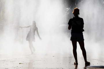 Previsioni meteo: ancora caldo a 40° e 19 città da bollino rosso. Da domenica rischio fenomeni estremi