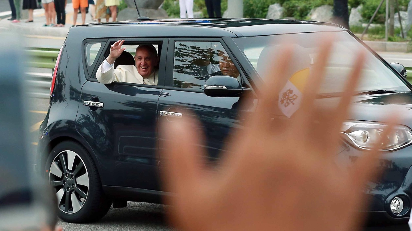 Papa Francesco a Seul (Ap)