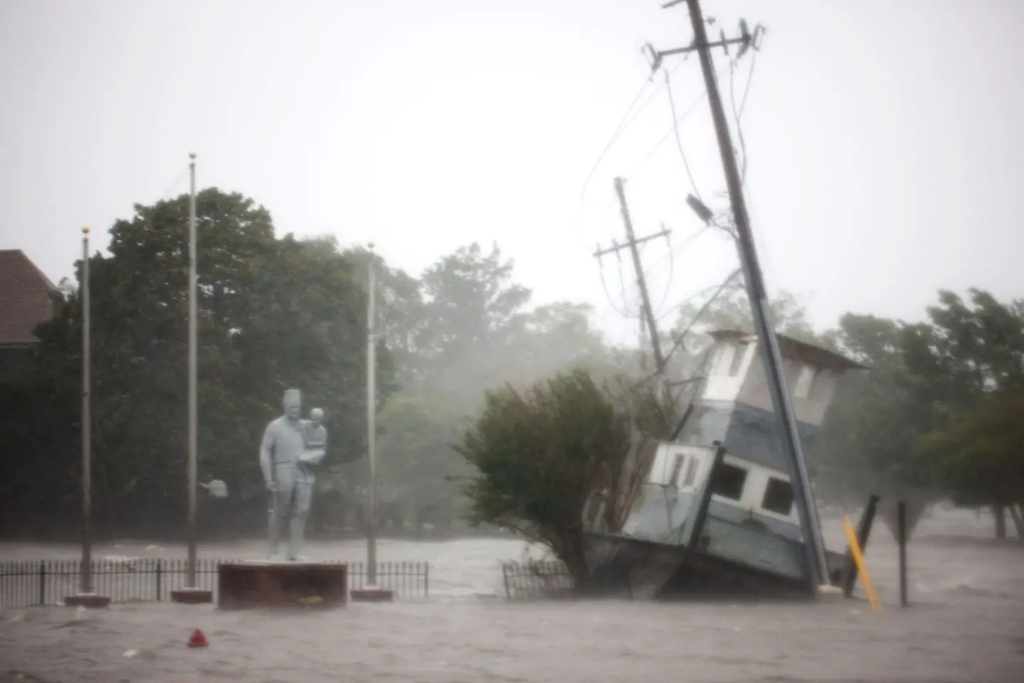 Uragano America, Florence provoca 5 morti. "Effetti catastrofici"