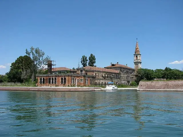 Venezia fuori dagli schemi: ecco le isole meno conosciute della laguna