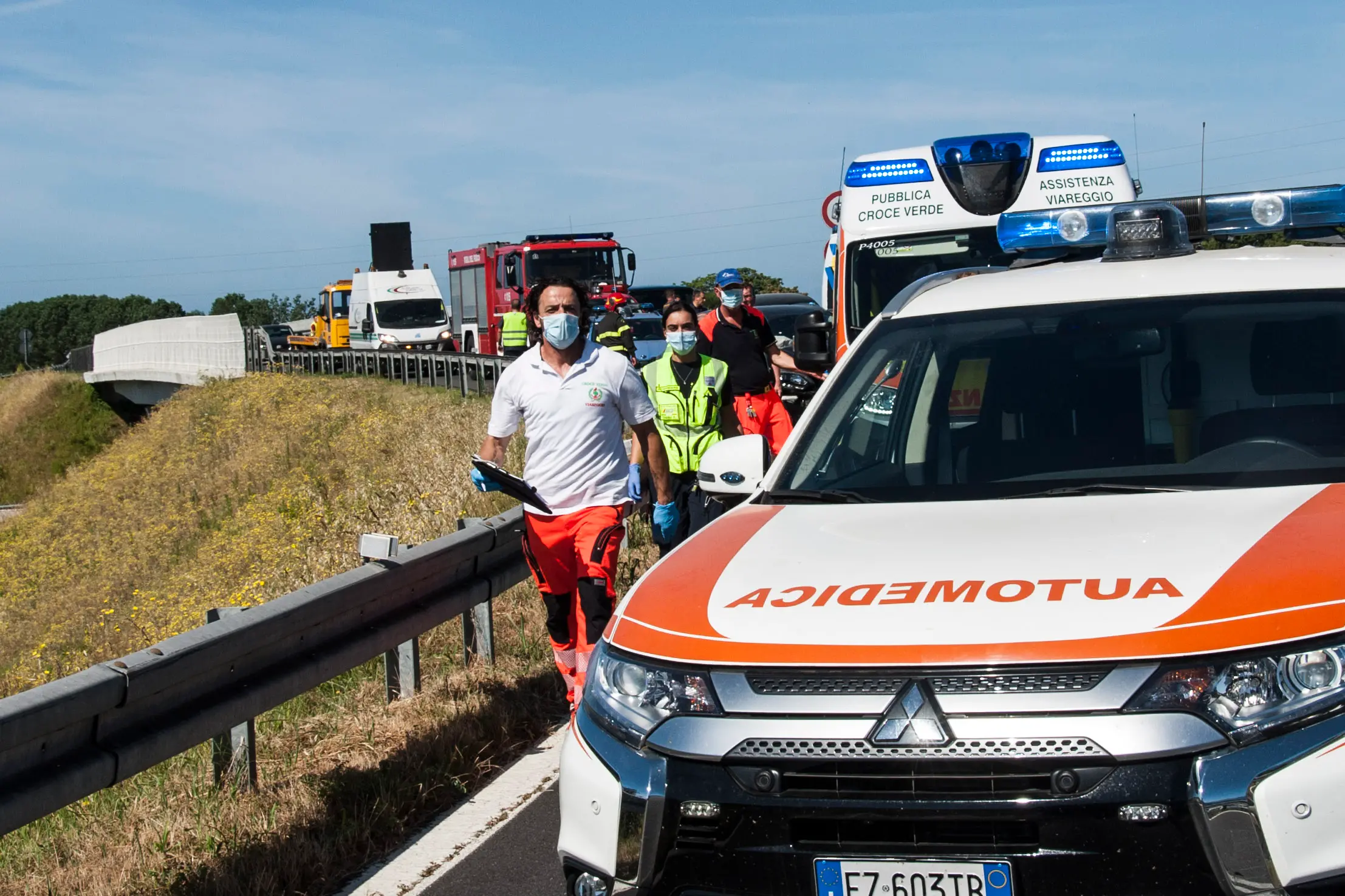 Napoli, grave incidente stradale lungo la statale 162: un morto