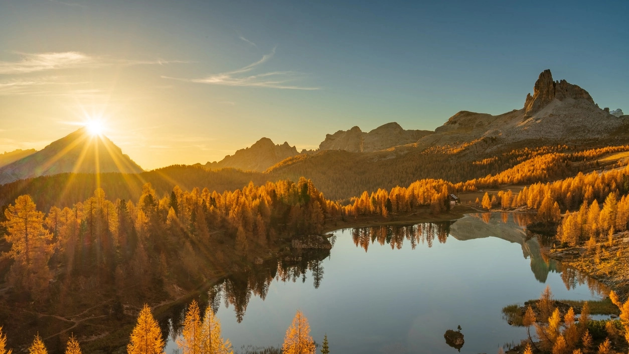 Autunno, dolce viaggiare: sulle Dolomiti c’è più gusto tra natura, cibo e relax