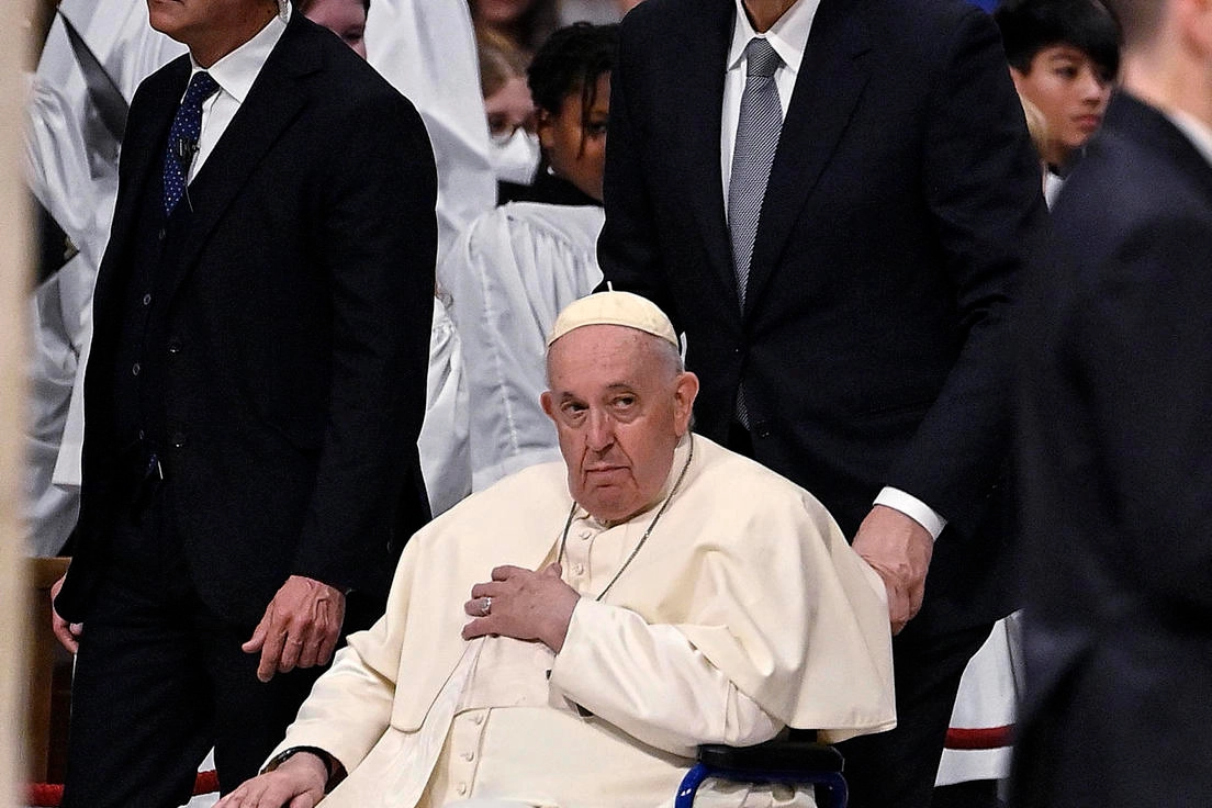 Papa Francesco ieri durante la Messa per l’Epifania a San Pietro