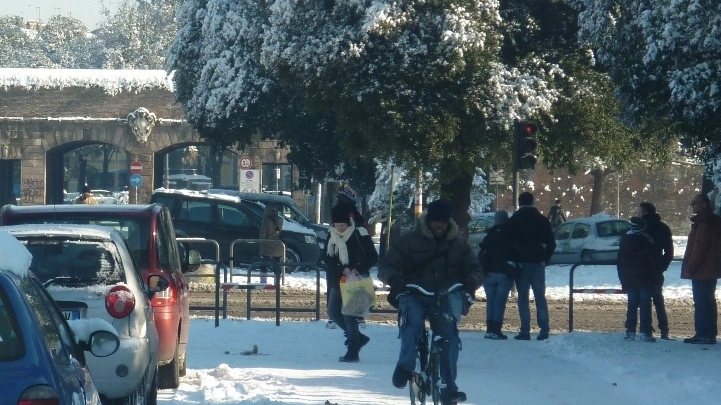 Strada innevata