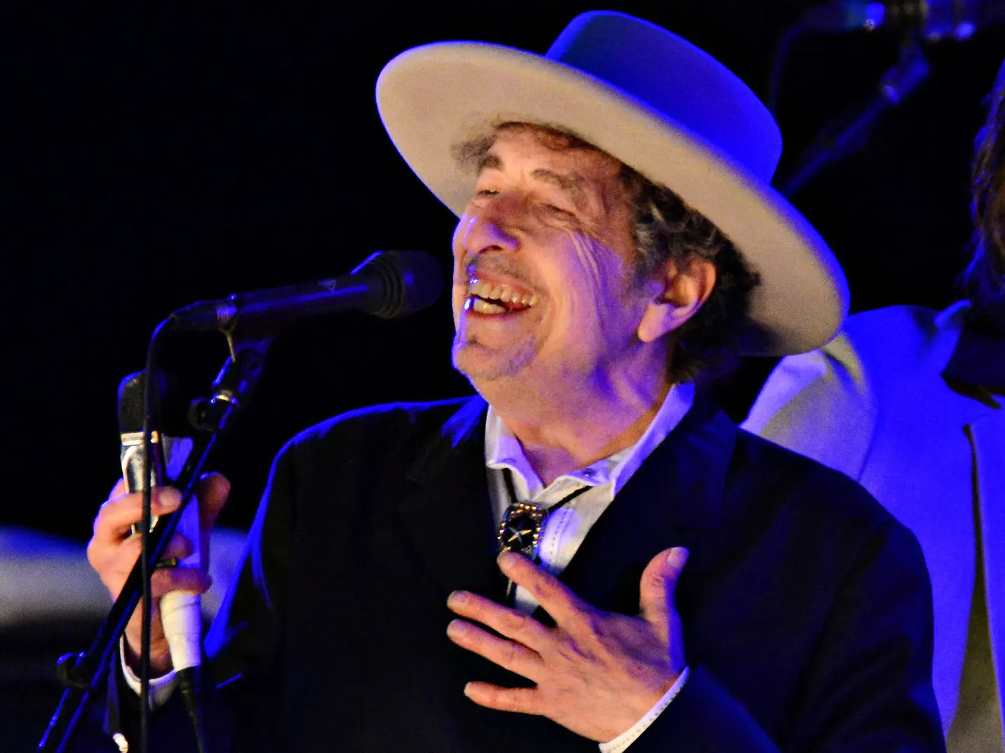 Bob Dylan ritira il premio Nobel a Stoccolma