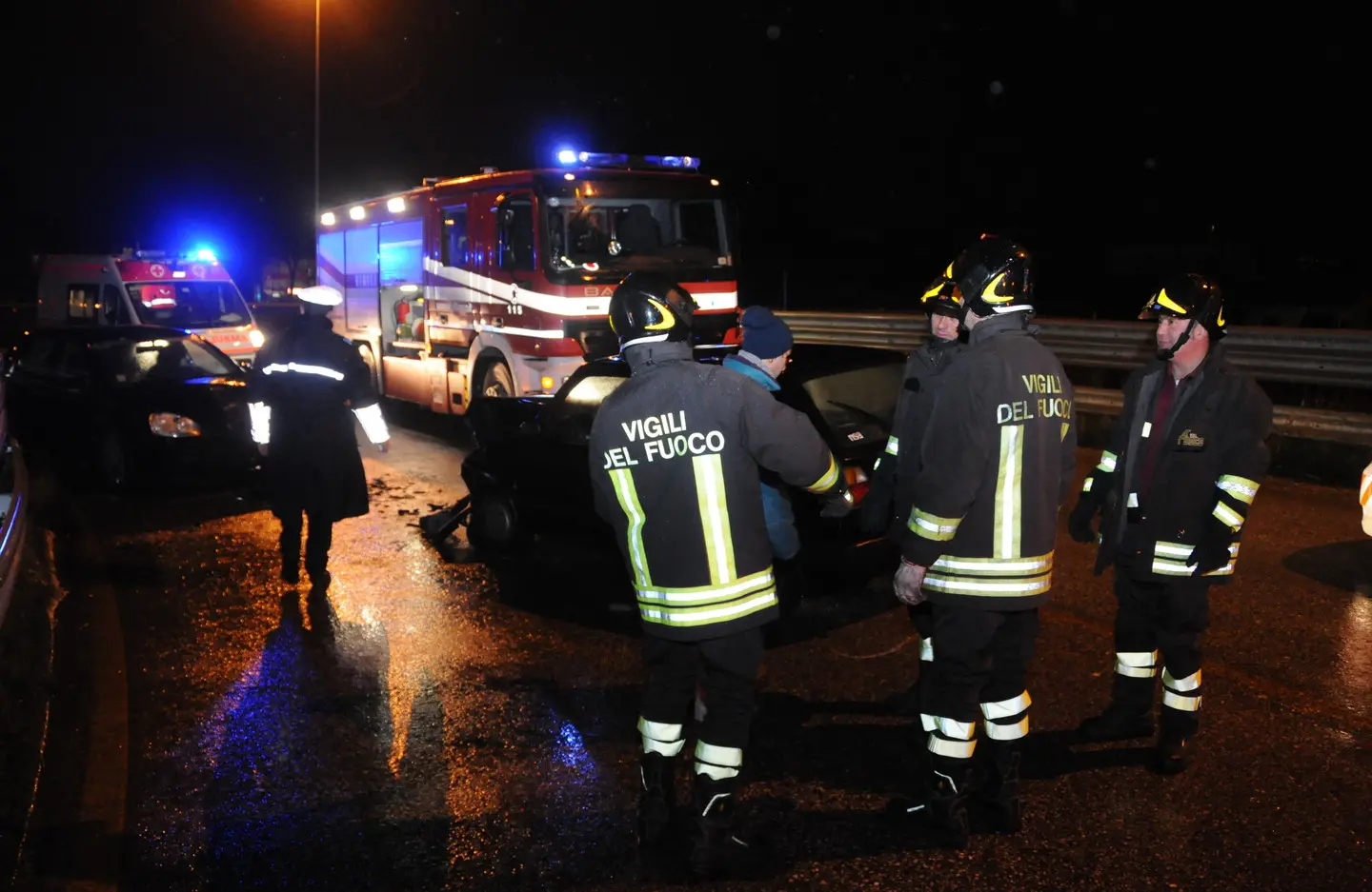 Fiamme sull’A14, traffico bloccato