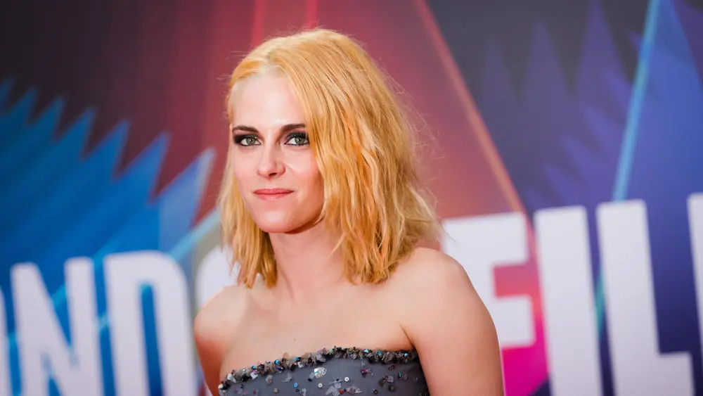 Kristen Stewart sposerà Dylan Meyer. Chi è la fidanzata