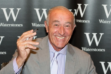 Morto Len Goodman, giudice di ‘Ballando con le stelle’ Usa. Incantò anche la regina Camilla