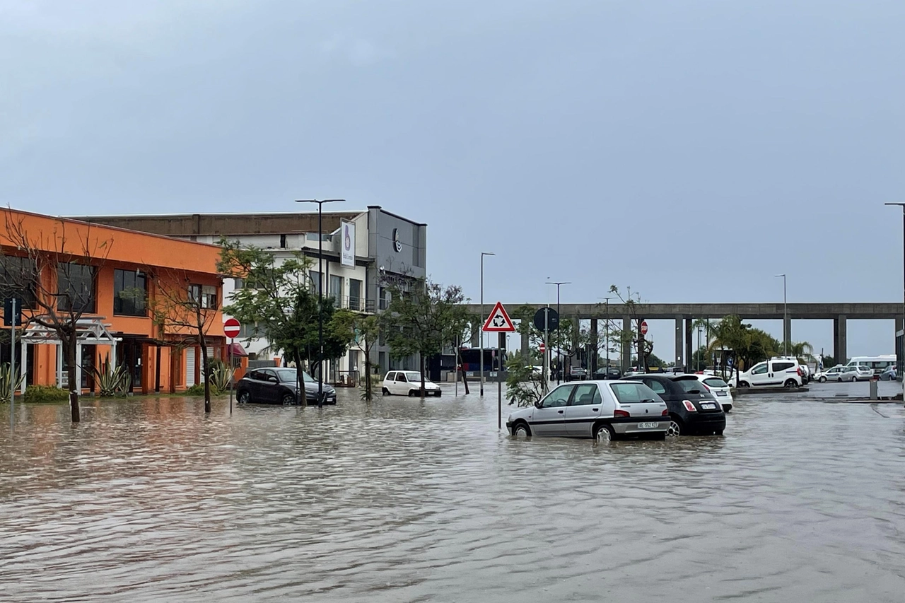 Maltempo: il nubifragio a Carbonia il 30 maggio 2023 (Ansa)