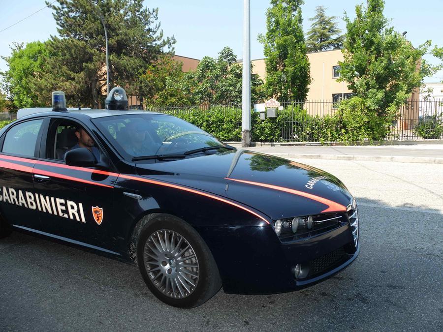 Napoli, 30enne Ucciso Per Strada: Indagano I Carabinieri