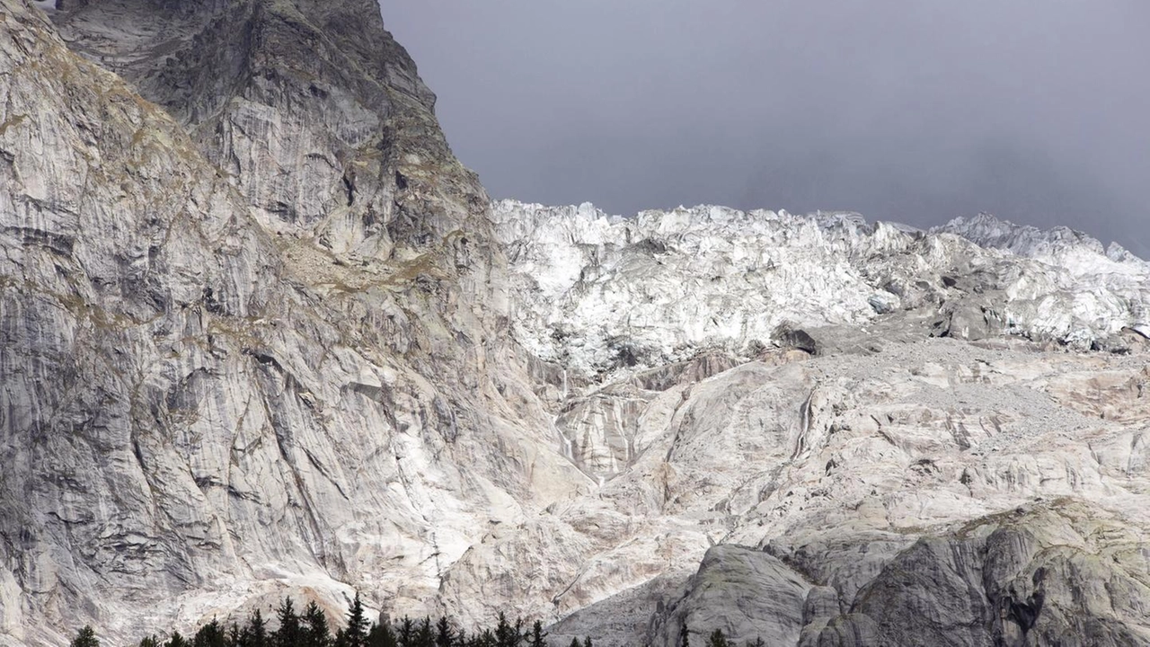 Monte Bianco, il ghiacciaio Planpincieux (foto Ansa)