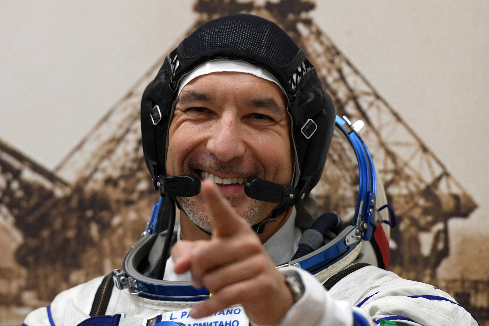 Luca Parmitano è partito per un'eccezionale passeggiata spaziale fuori dall'Iss (LaPresse)