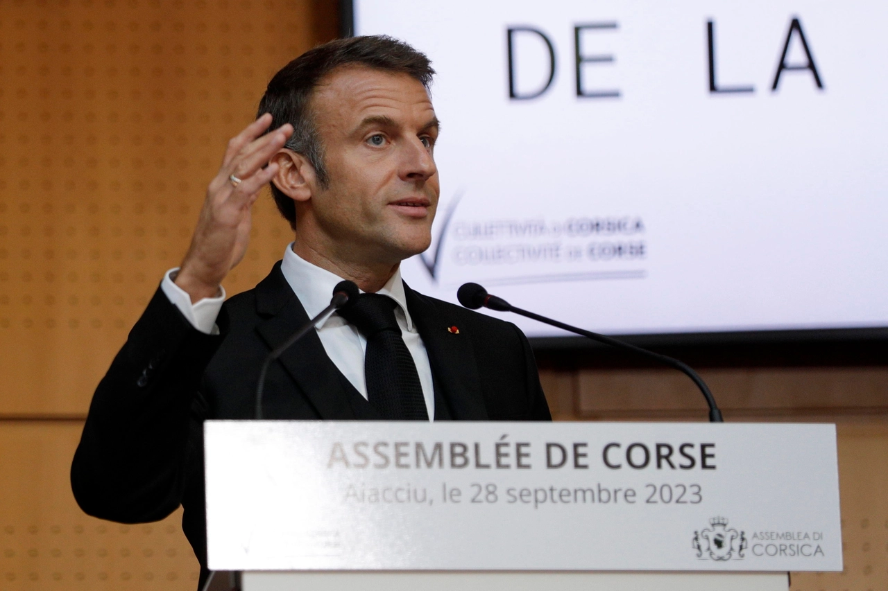 Macron parla davanti all'Asseblea della Corsica