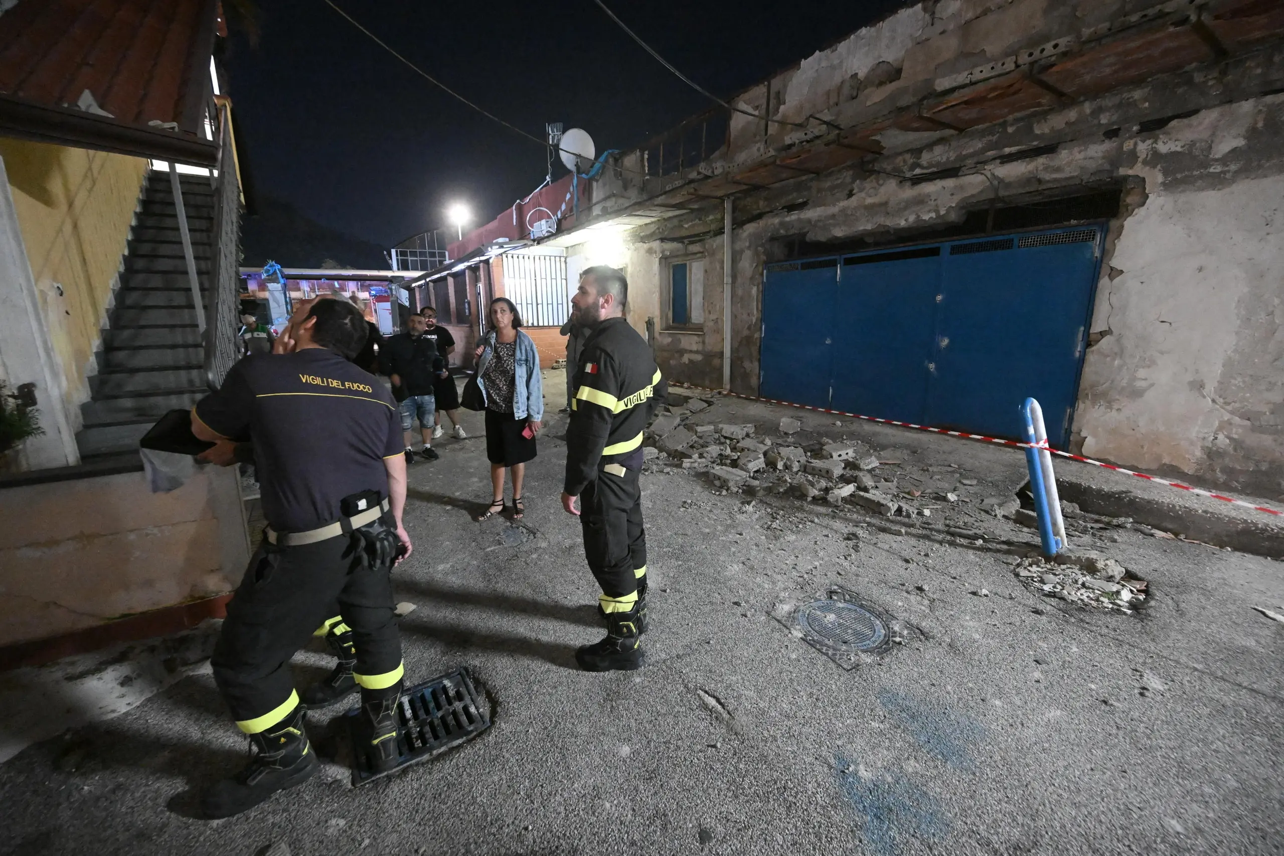 Terremoto A Napoli, Nuove Scosse Ai Campi Flegrei: 35 In Poche Ore ...