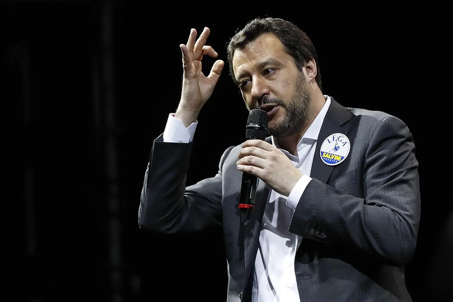 Matteo Salvini contro Frozen. "Elsa lesbica? Il mondo va al contrario"