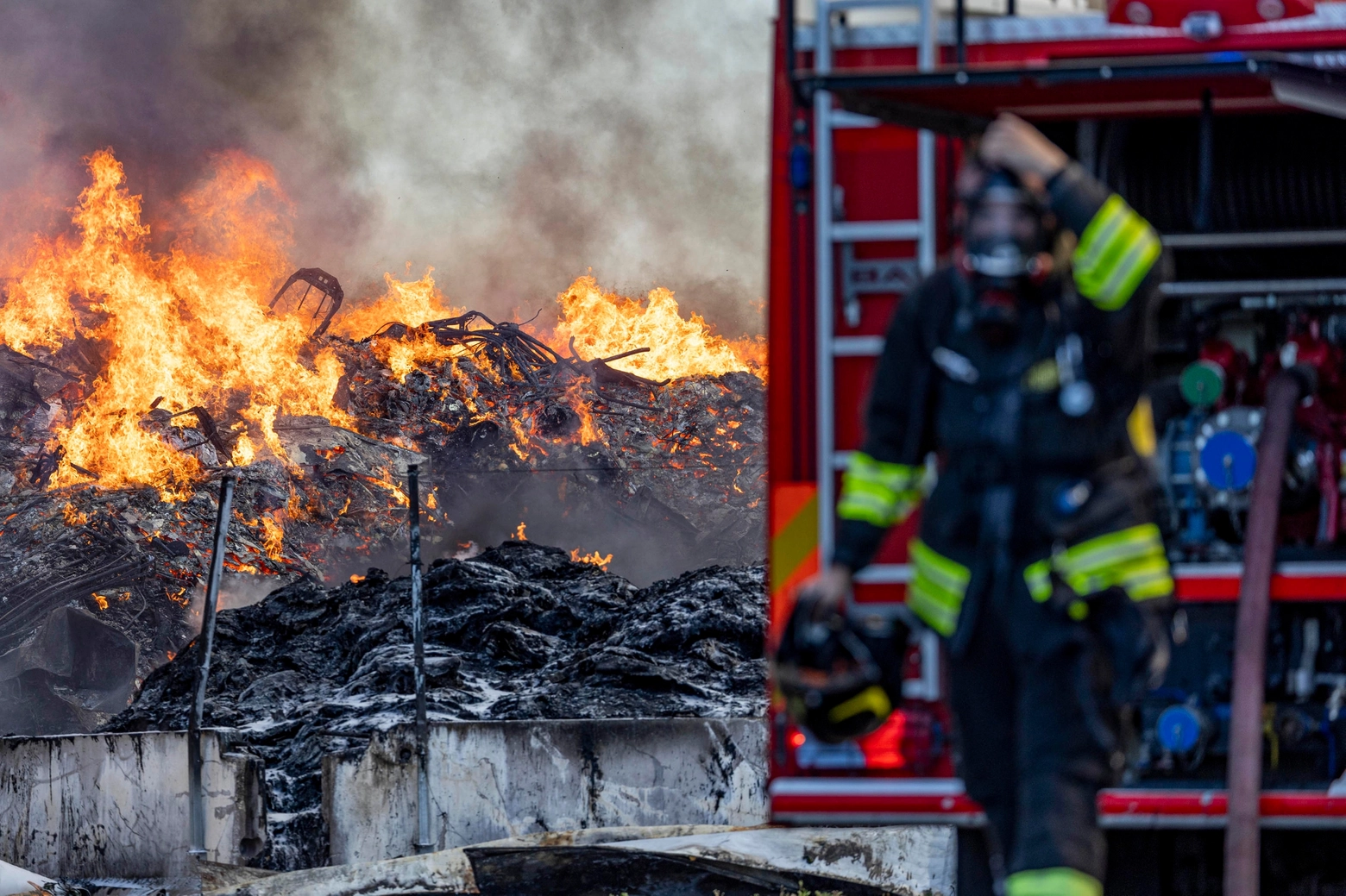 L'incendio nella discarica a Ciampino