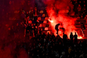 Ultras Napoli e Roma, nuovi casi: dai cori dell’Olimpico contro Stankovic alla rissa nella curva del Maradona