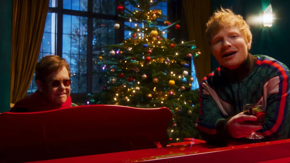 Ascolta la canzone di Natale di Ed Sheeran e Elton John