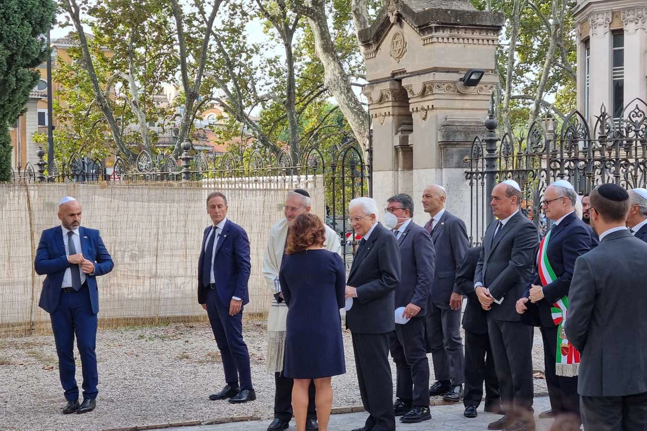 L'arrivo del presidente Sergio Mattarella al tempio