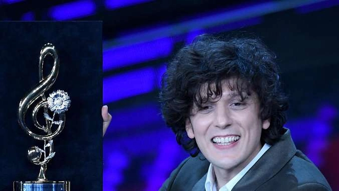 Sanremo: Ermal Meta vince serata cover