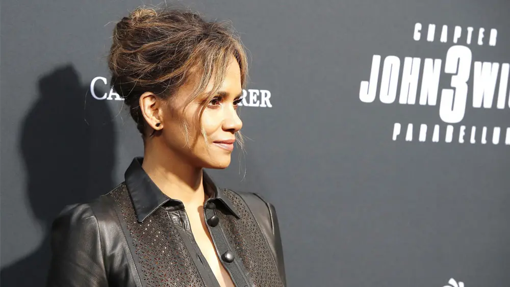 Halle Berry trans in un film: dopo le polemiche rinuncia al ruolo